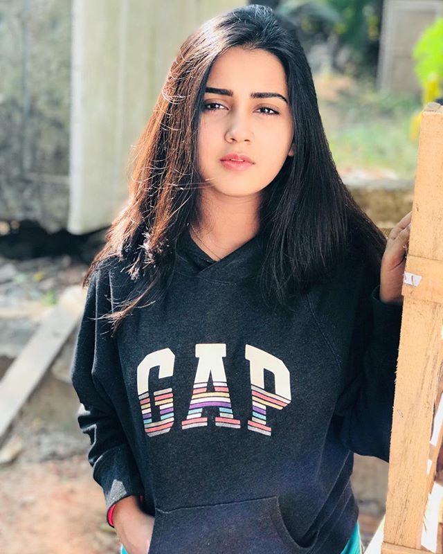 Girl Photos