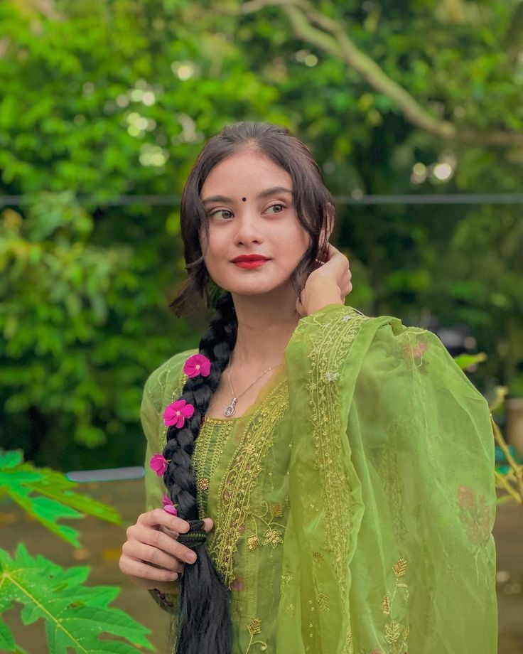 Ladki ki photos