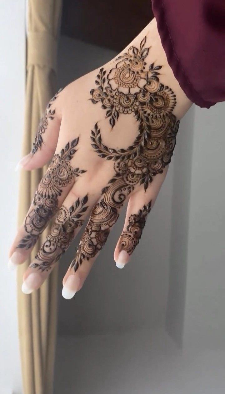 Arabic Mehndi Design