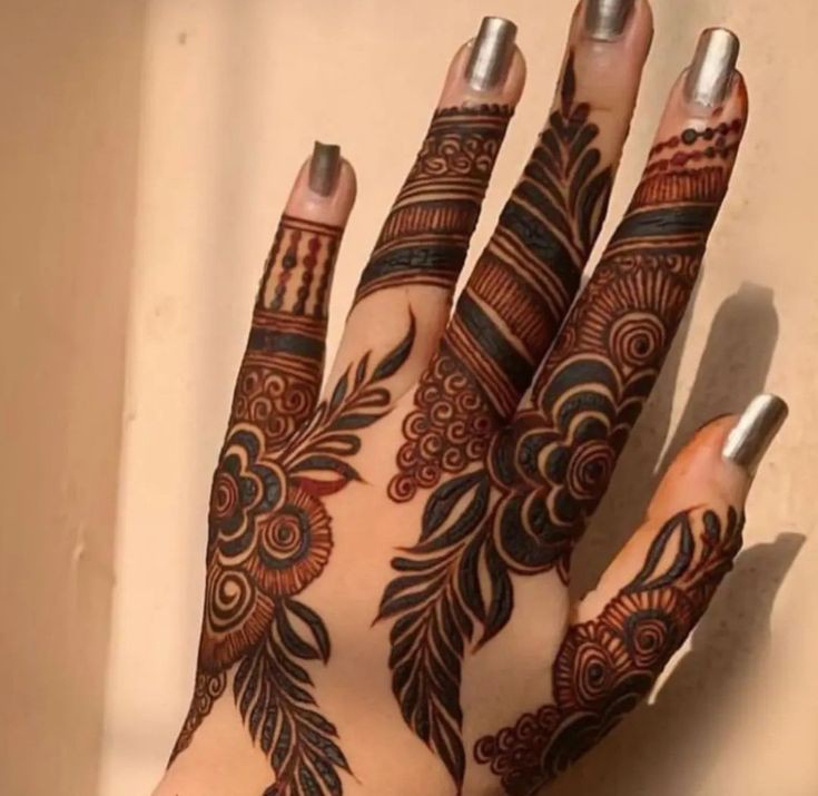 Back Hand Mehndi Design