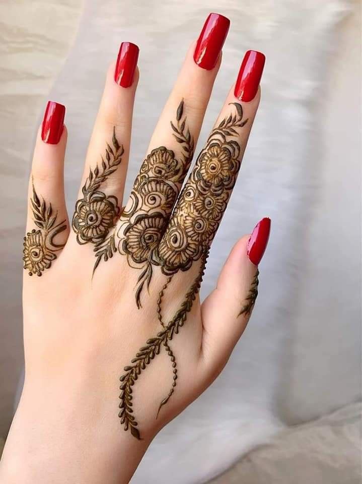 Back Hand Mehndi Design