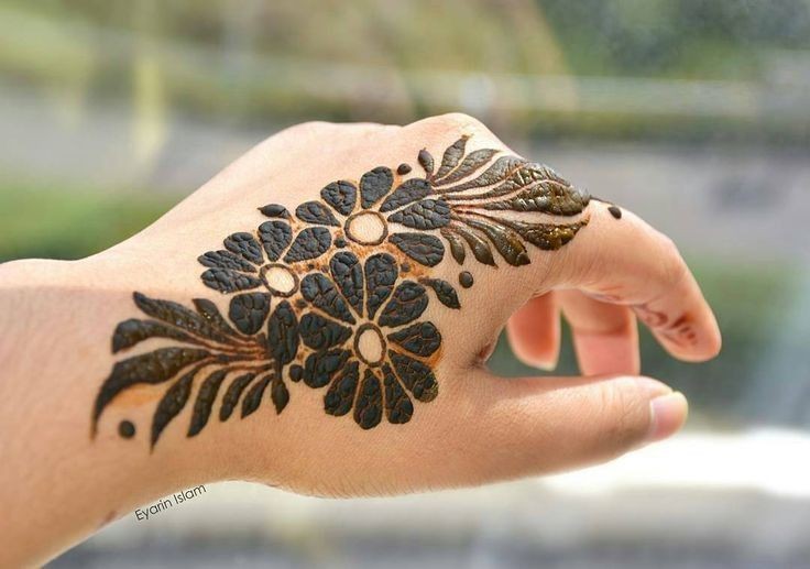 Back Hand Mehndi Design