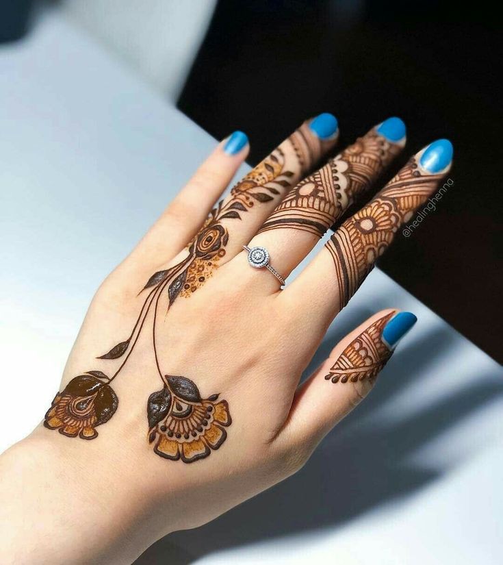 Back Hand Mehndi Design