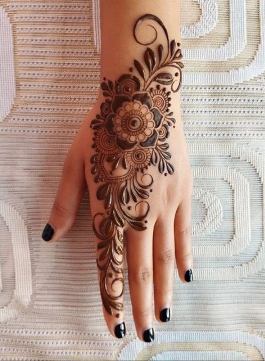 Back Hand Mehndi Design