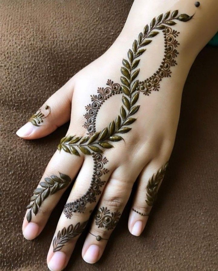 Front Hand simple Mehndi design