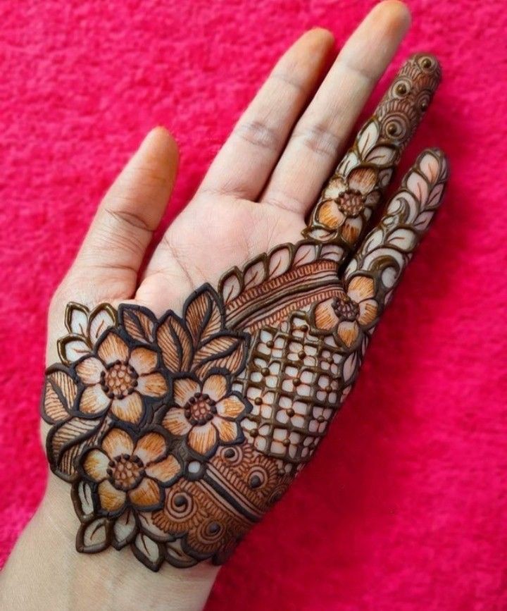 Front Hand simple Mehndi design