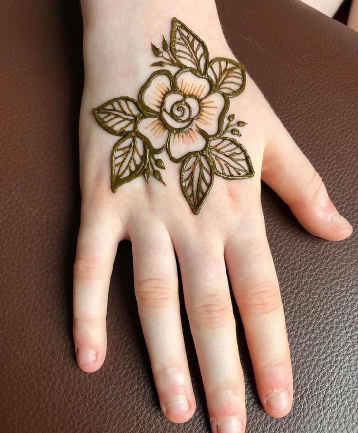 Front Hand simple Mehndi design